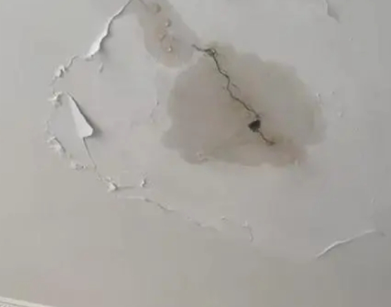 港口阳台漏水维修公司分享下屋面防水工程质量问题原因分析